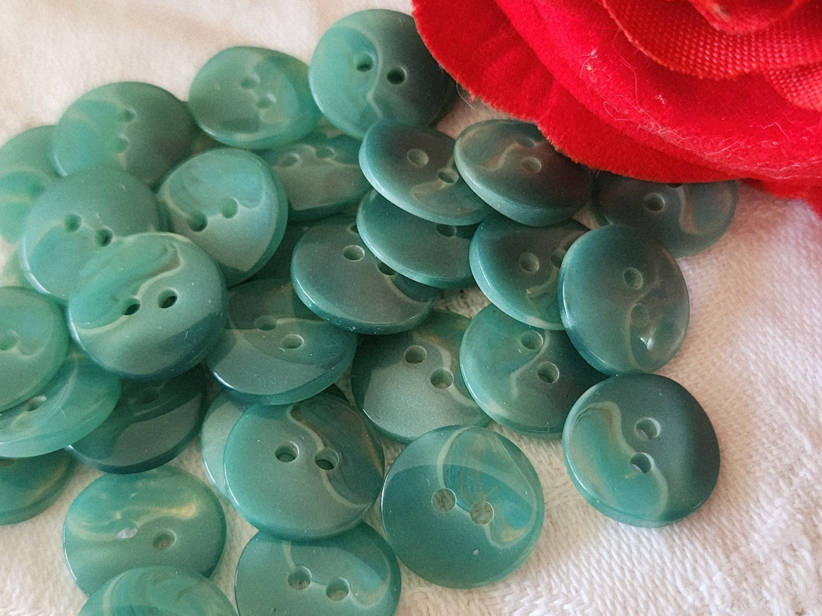 Lot 33 petits boutons vintage bleu vert d'eau doré pied 1,2 cm ref 3882