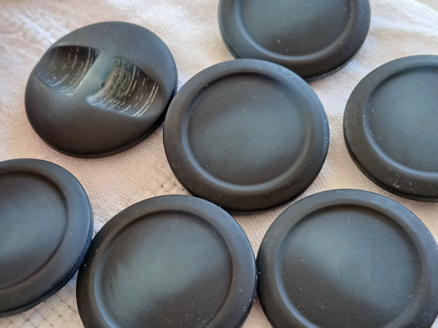 Lot 6 énormes boutons vintage bleu mat  XXL à pied 3,3 cm 33 mm ref 6476
