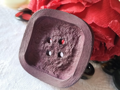 Enorme bouton vintage violet carré mat texturé  4,3 cm ref 1328