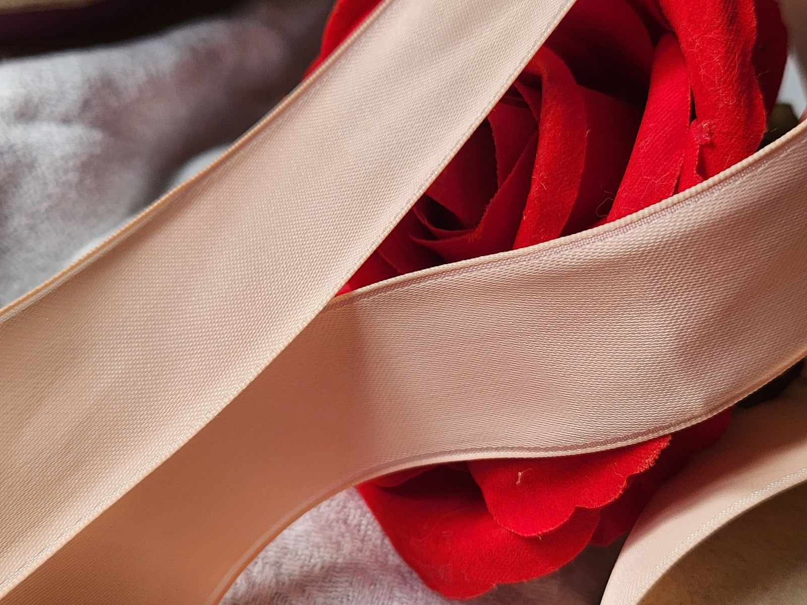 Ruban ancien polyamide  vintage rose  5 mètre sur 2,5 cm mercerie B5 n°10