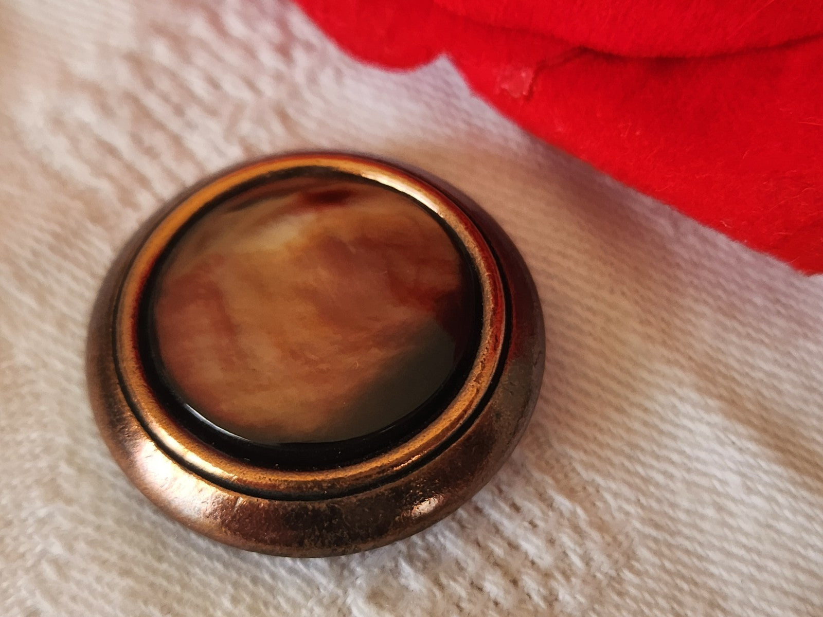 Gros bouton vintage monture métal coeur nacre marron  26 mm ou 2,6 cm G12L