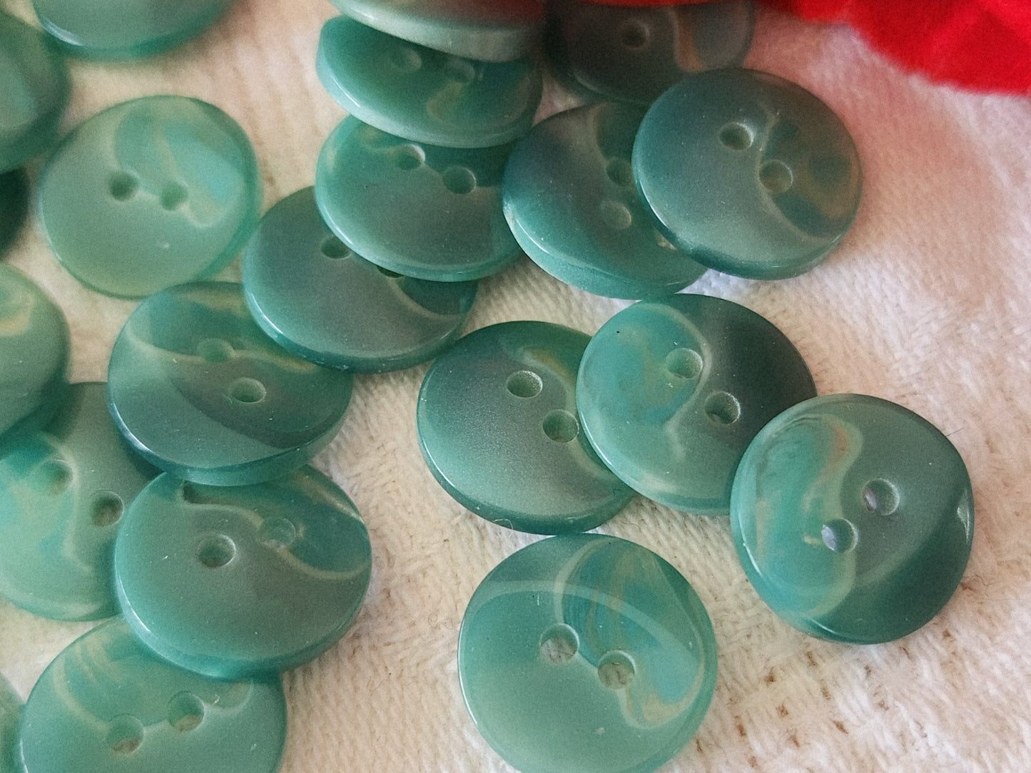 Lot 33 petits boutons vintage bleu vert d'eau doré pied 1,2 cm ref 3882