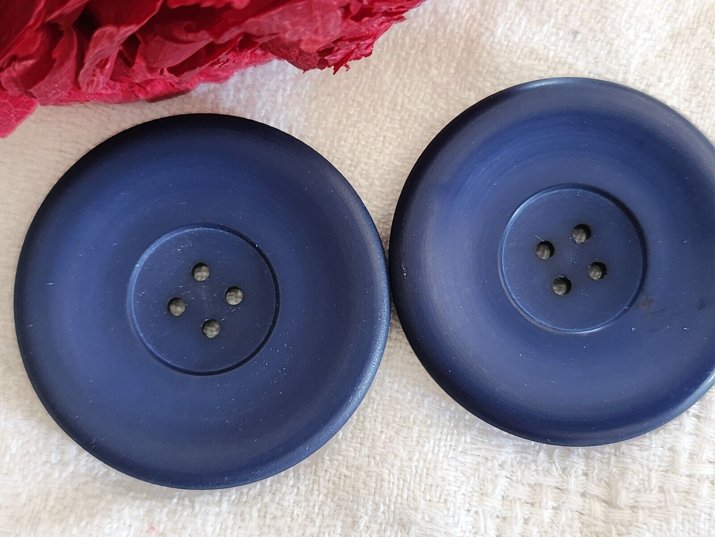 Duo énormes boutons vintage bleu à trou mat 3,8 cm ref 2614