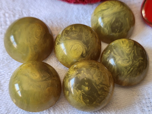 Lot 6 superbes boutons anciens vert jaspé pied 1,9 cm ref 5278
