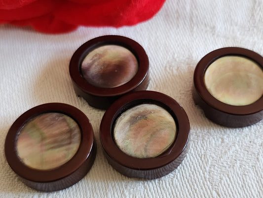Lot 4 boutons anciens   cœur en nacre gris pied  2 cm ou 20 mm ref 6556