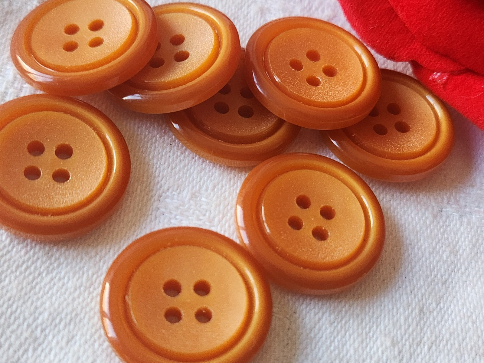 Lot 8 boutons vintage marron 2,1 cm trou ref 2797