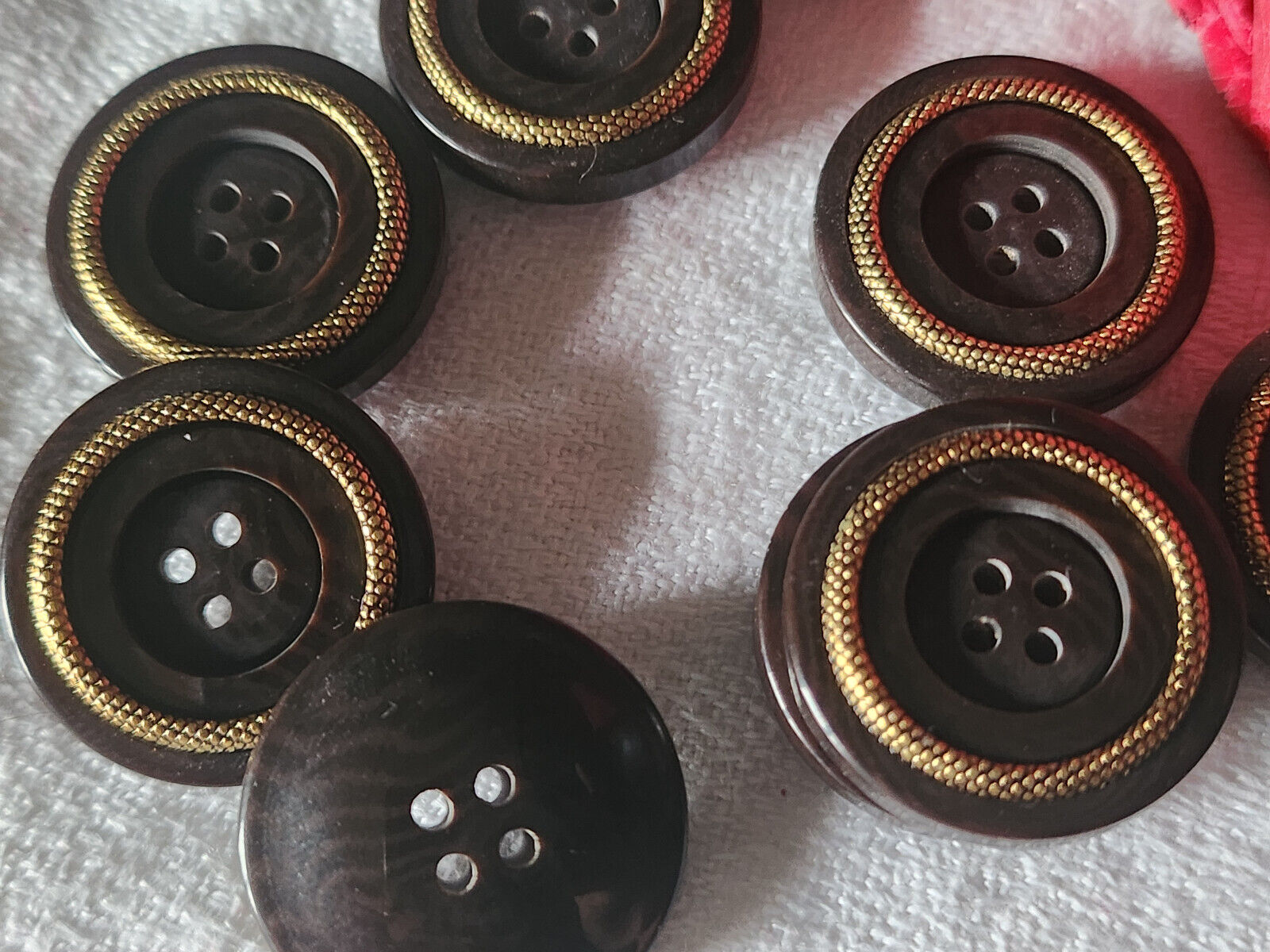 Lot 6 boutons vintage  marron alveole doré  trous 2,2 cm ref 5050
