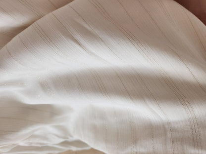 Grand coupon de tissu blanc fil doré mou 1 m51 sur 3 mètres B8