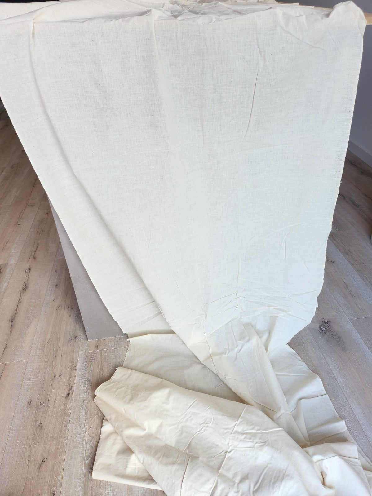 Grand coupon de tissu fin teinte  bi  coton fin?  étamine? 5m 50 sur 99 cm B3