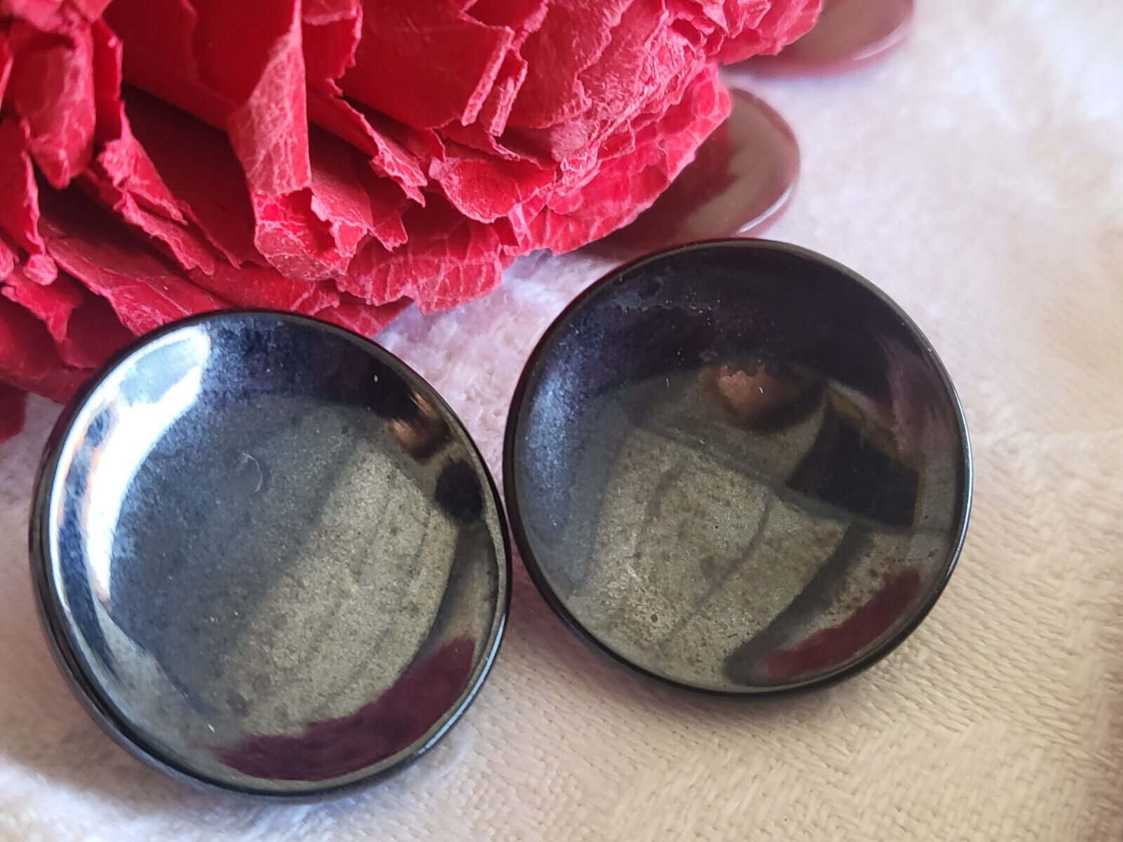 Duo boutons anciens en verre gris effet hématite diamètre 2,2 cm D15D