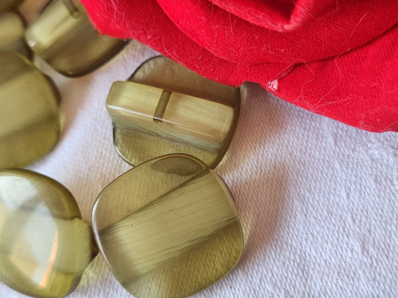 Lot 6 boutons vintage vert pied barre 2,2 cm ref 1606