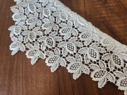 Ancien  col en tissu dentelle broderie B3-5