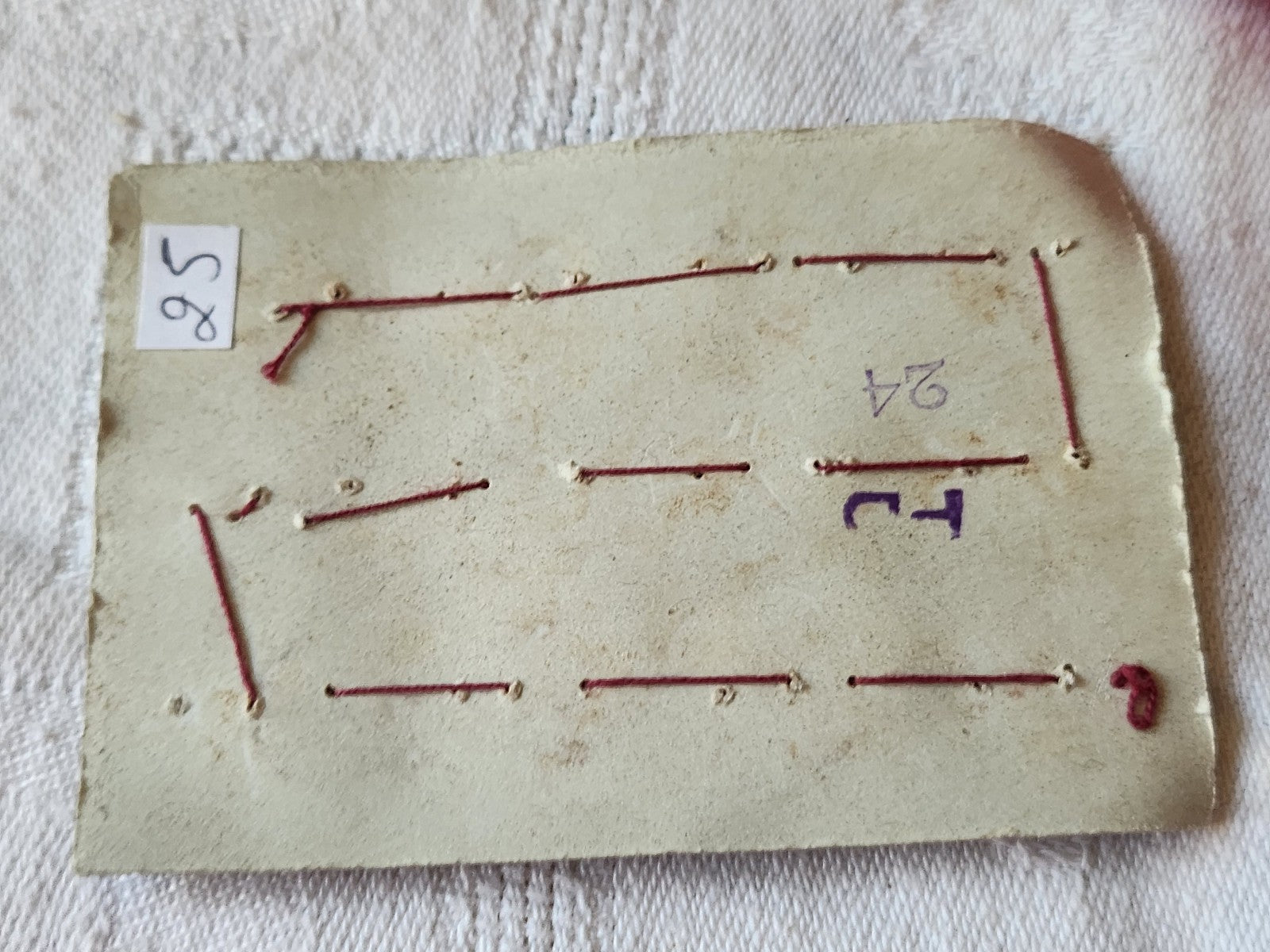 Rare petite plaque boutons anciens en nacre  1,3 cm  lot de 12 n°25