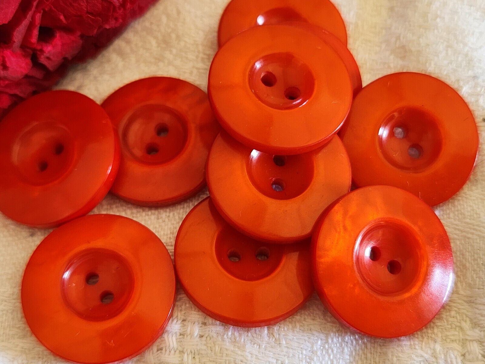 Lot 10 boutons vintage orange nacré trous 2 cm ref 2944