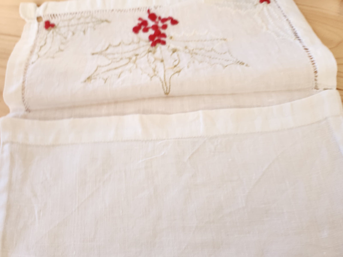 Ancien porte serviette  fait main decor de houx  pochette 12 cm sur 24 cm B8