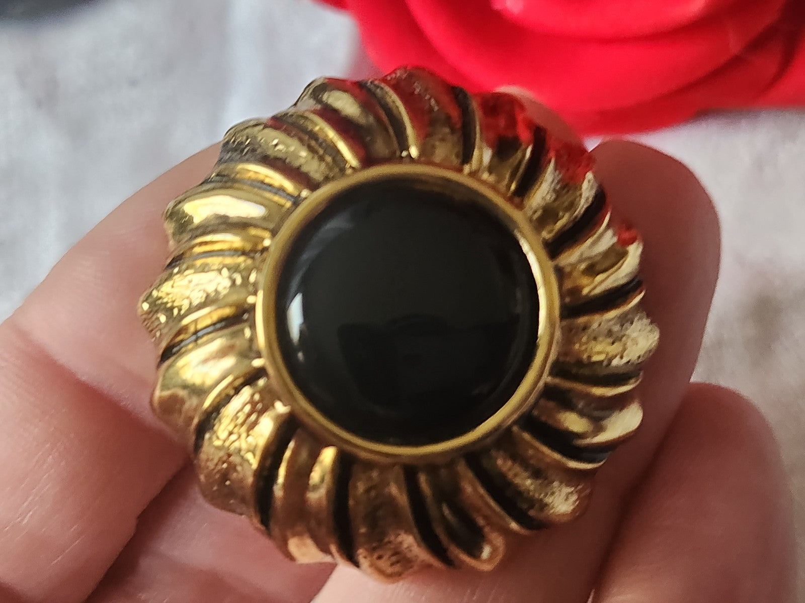 Enorme bouton vintage métal doré bleu  pied 4 cm volume  ref 3819