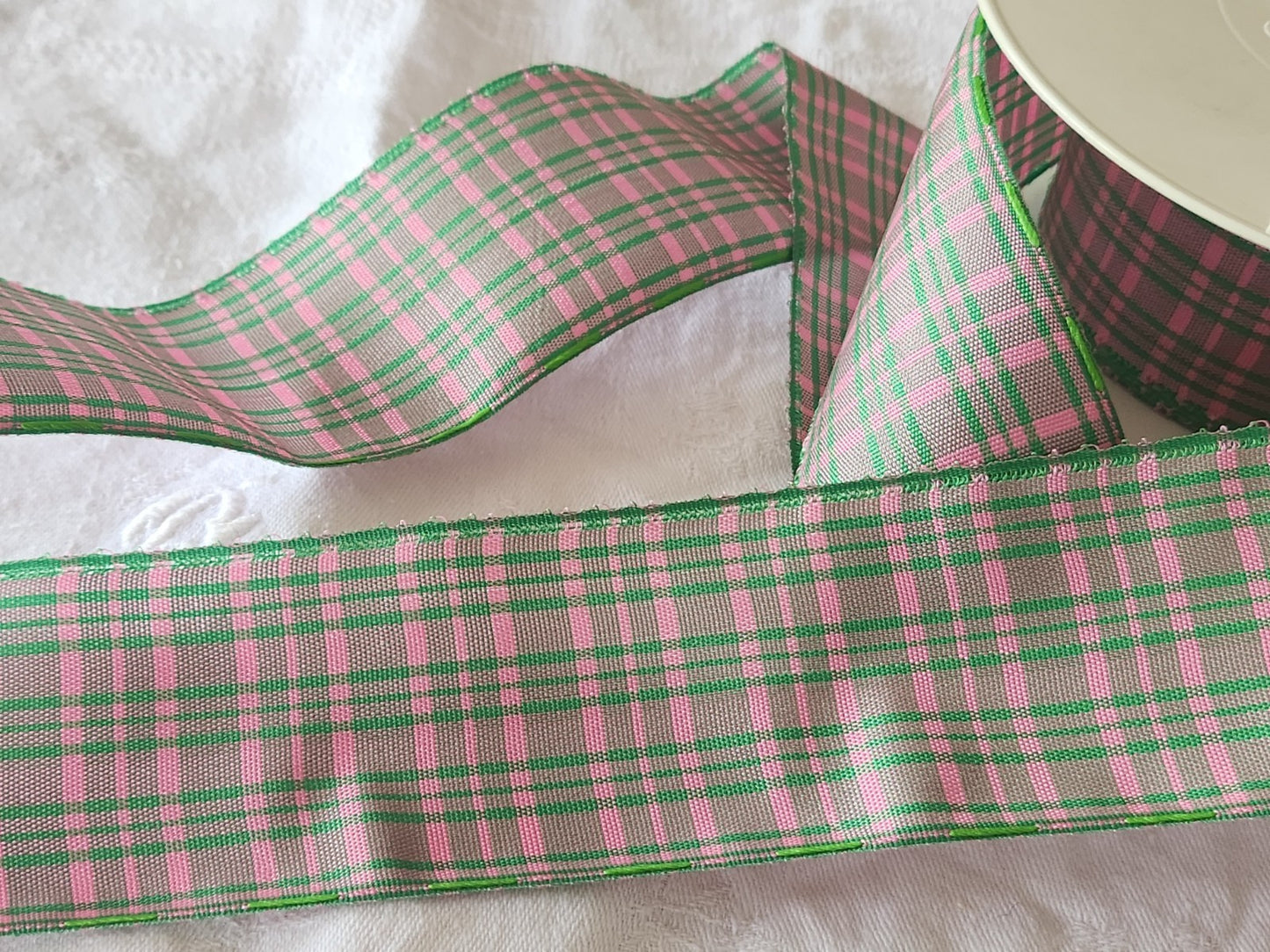 Ancien large ruban rose vert large 2 mètres sur 5,2  cm A5