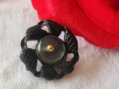 collection bouton ancien ajouré fleur noir pied métal 2 cm ref 3950
