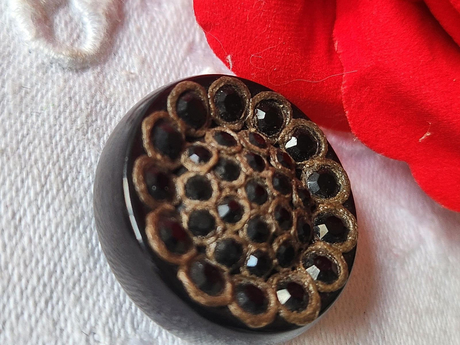 Bouton vintage parurier collection resine strass noir bijoux  2,7 cm D13Q