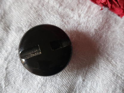 Collection bouton vintage coeur en nacre surelevé marron pied 2,5 cm D15B