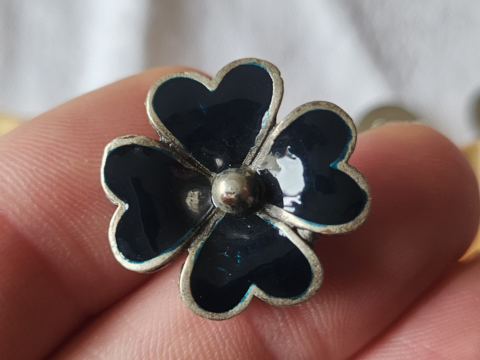 Superbe bouton vintage en métal bleu fleur pied 2,3 cm volume G12D