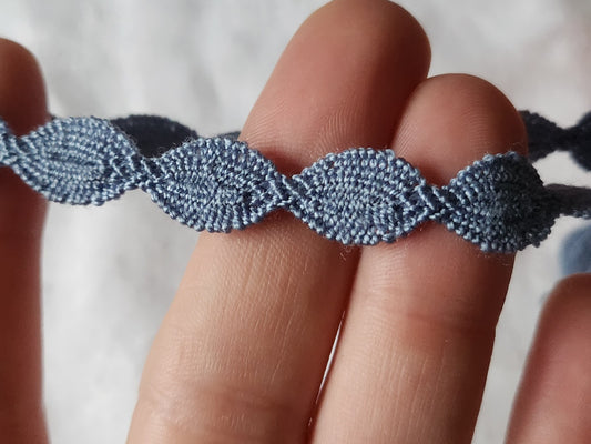 Dentelle galon vintage bleu  coton 3 métres sur 1 cm A2