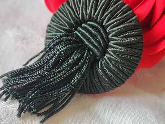 Enorme bouton ancien en passementerie avec pendants vert 4,2 cm ref 802