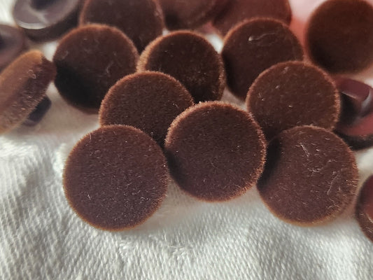 Lot 9 boutons vintage daim marron épais parurier 1,5 cm ref 0011