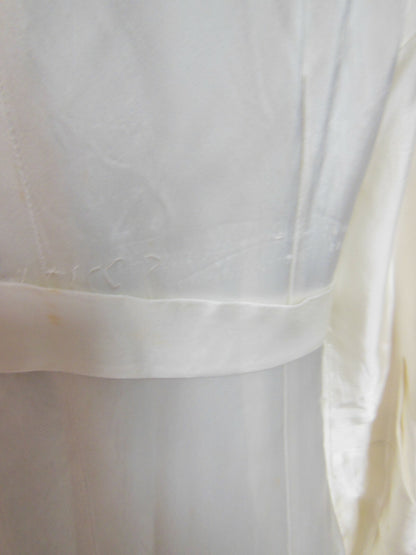 Ancien dessus veste en satin épais raide ou manteau cérémonie taille 36, B4