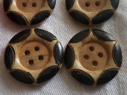 Lot 4 boutons anciens en bois peint noir motif cœur 2,2  cm  ref 5698