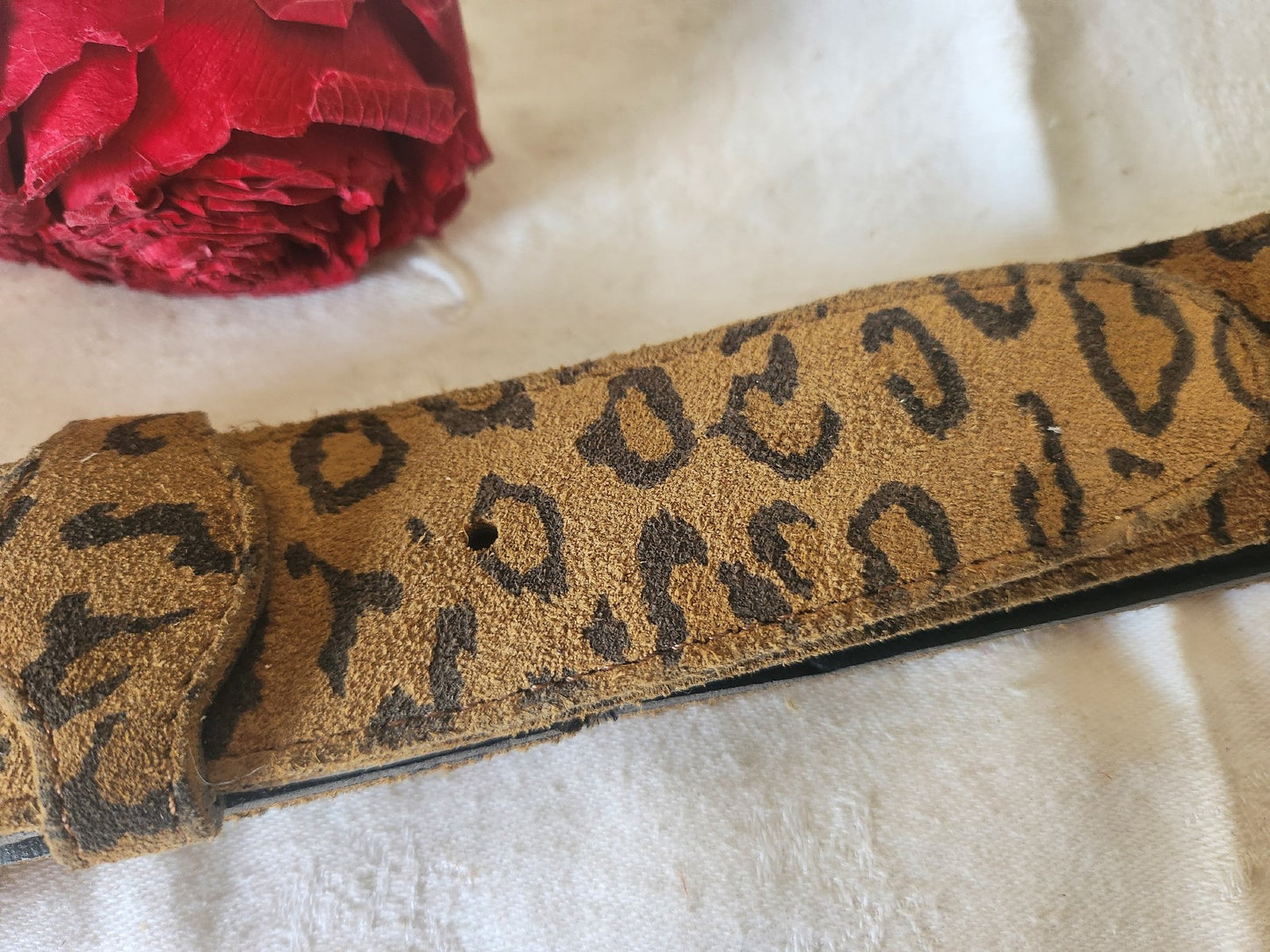 Ceinture ancienne vintage leopard daim marron 80 cm à 90 cm A4