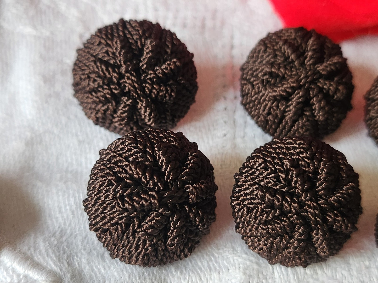 Lot 6 boutons anciens passementerie marron fait main 2 cm ref 5837