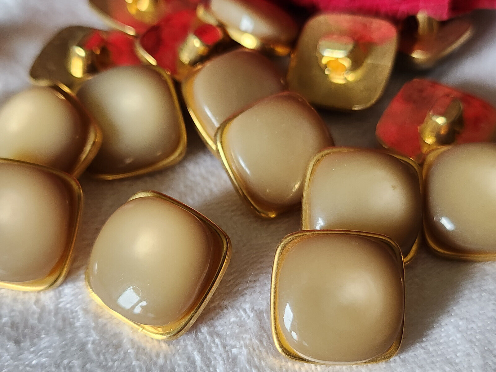 Lot 10 hauts boutons vintage marron doré acrylique à pied 1,5 cm ref 2168