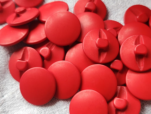Lot 15 boutons vintage rouge mat  à pied lisse 1,4 cm ref 5201