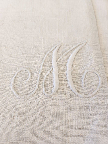 Ancien coupon   gros monogramme M tissu  toile ancienne  B8