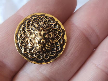 Bouton vintage tete de lion en métal pied versace ??? 2 cm D3D