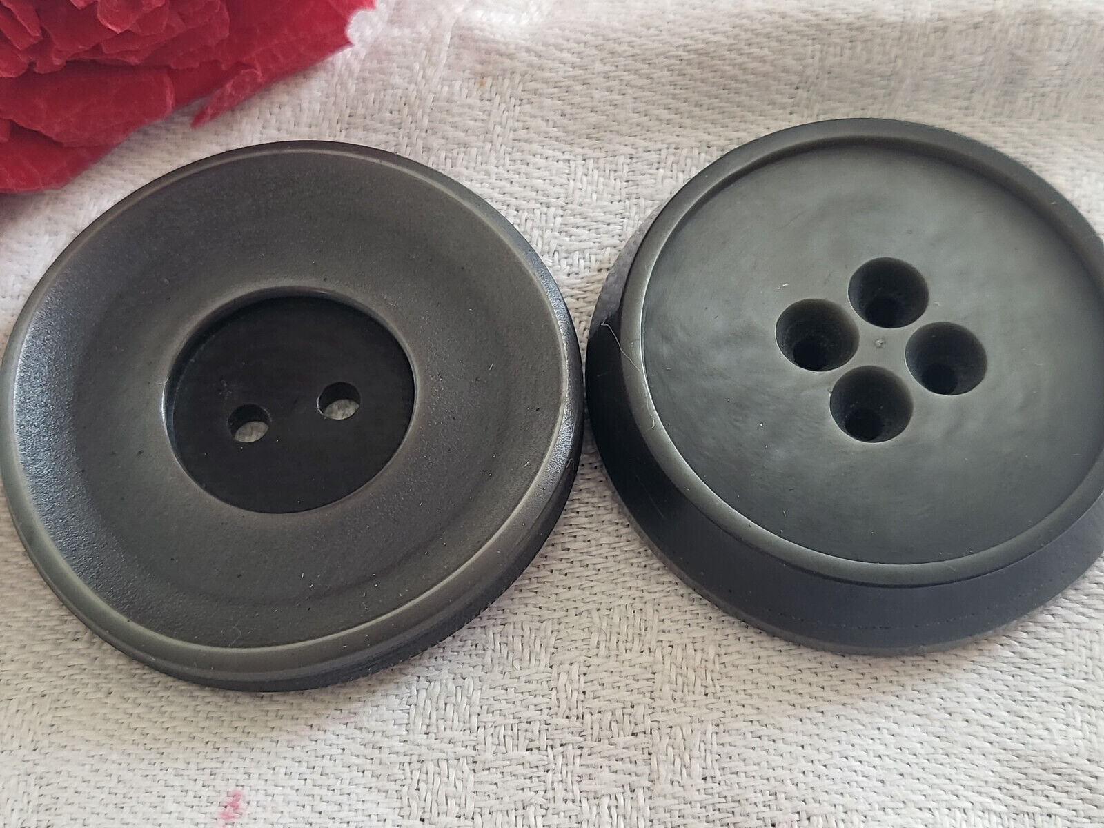 Duo gros boutons vintage ancien gris diamètre 3,5 cm manteaux  ref 5188