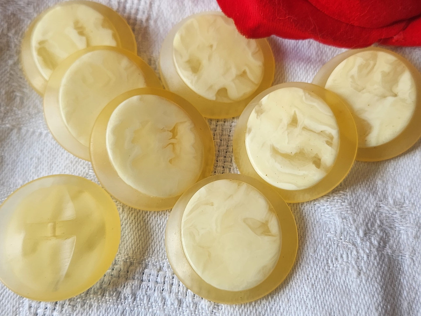 Lot 8  gros boutons vintage creme mat  pied 2,7 cm ref 2167