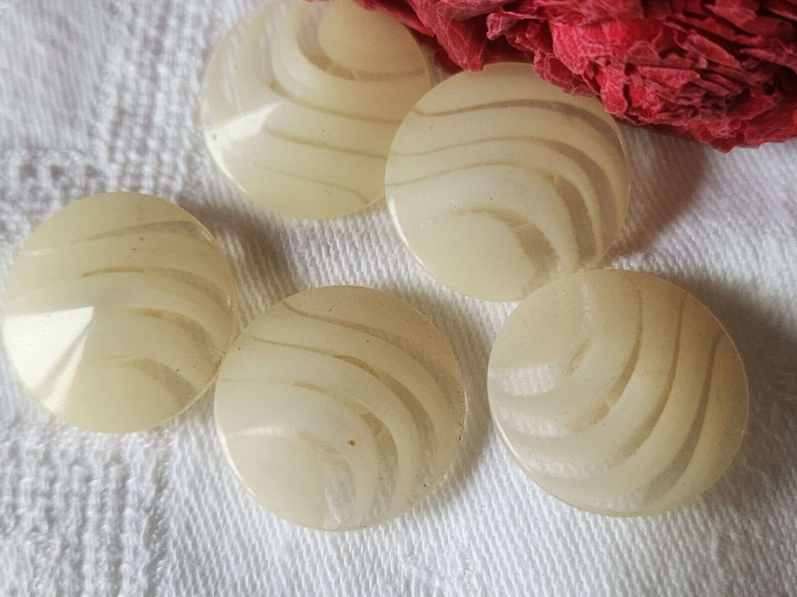 Lot 5  boutons vintage creme vague à pied transparent 2,2 cm ref 1169