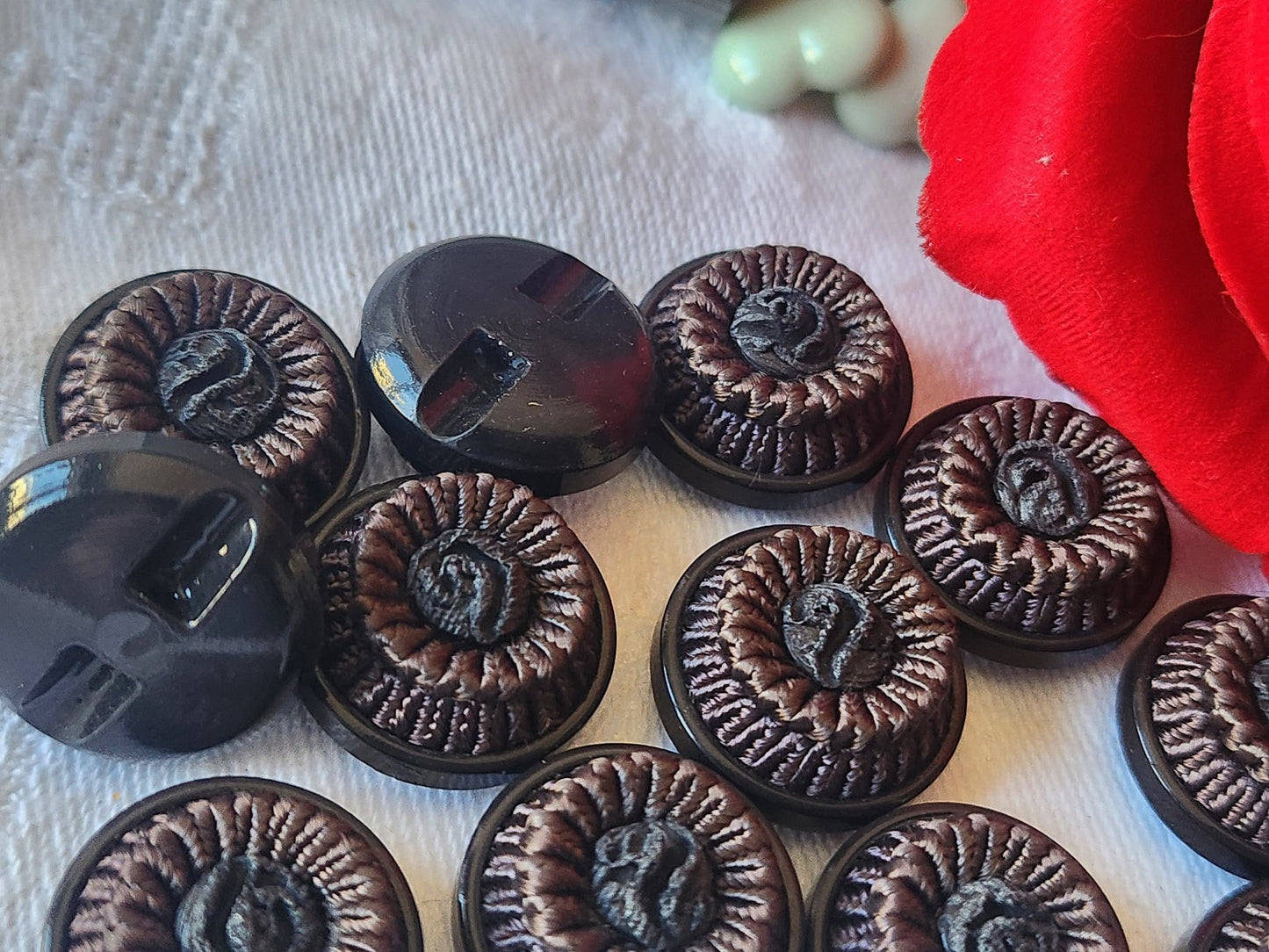 lot 6 boutons anciens vintage passementerie marron gris 1,9 cm ref 626