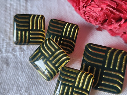 Lot 5 boutons vintage en métal noir inclusion carré pied 1,5 et 2 cm ref 3388