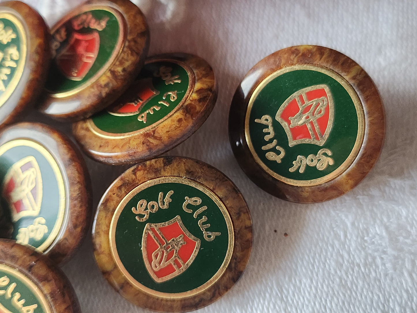 Lot 9 boutons vintage "golf club"  lourd pied marron 2,3 cm ref 6049