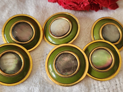 Lot 6 boutons anciens en metal coeur en nacre vert 2,4 cm ref 3359