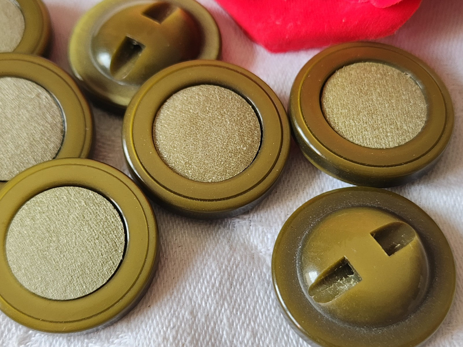 Lot 6 gros boutons vintage vert 2,7 cm à pied ref 821