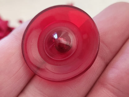 Gros bouton vintage rouge transparent pied laiton 2,7 ou 27 mm ref 232