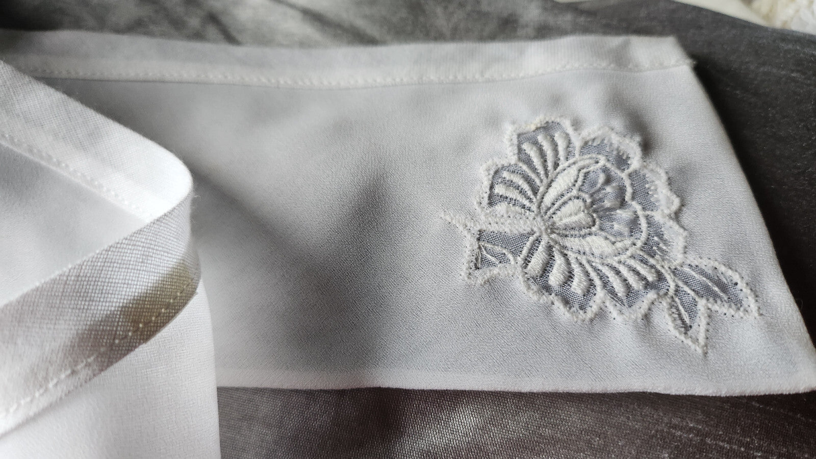Joli col ancien transparent vintage broderie adulte B1-10