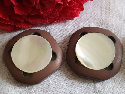 Duo boutons vintag bouton ancien avec cabochon en nacre pied ajouré  2,4 cm G17H