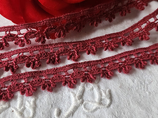 Dentelle vintage lie de vin coton 3 métres sur 1,4 cm A2