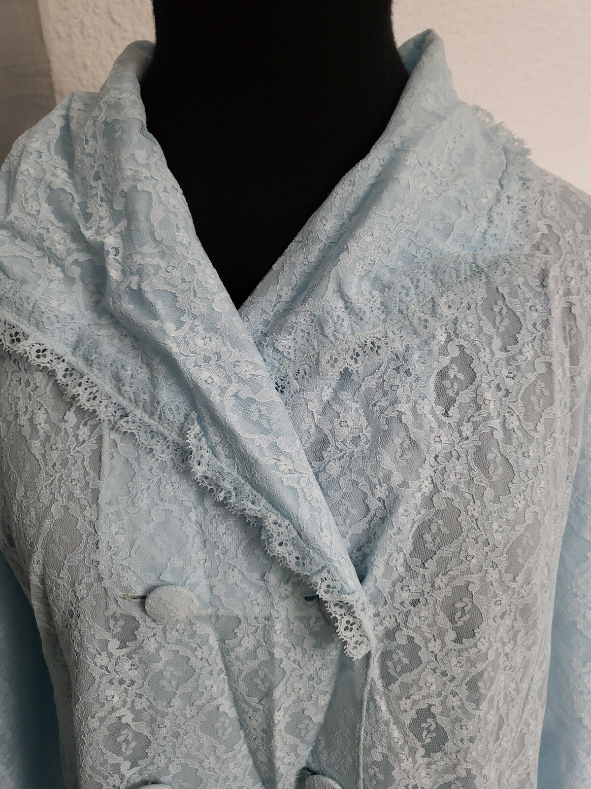 Pur vintage dessus déshabillé bleu dentelle froufrou T 40/42 ? ref portant