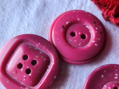 Lot 4 boutons vintage rose moucheté echantillon 2,6 cm ref 408